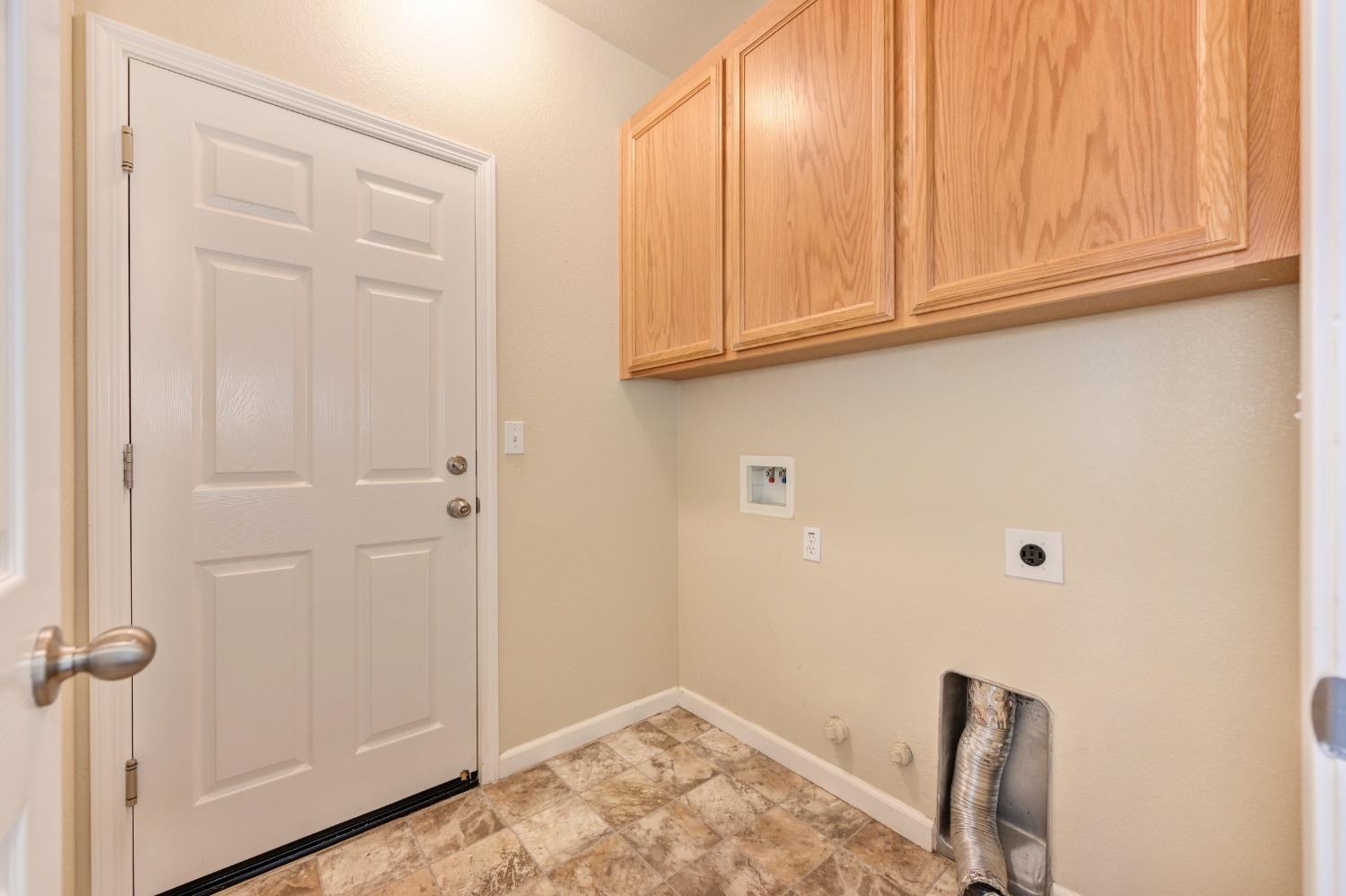 12409 Pawcatuck Way
