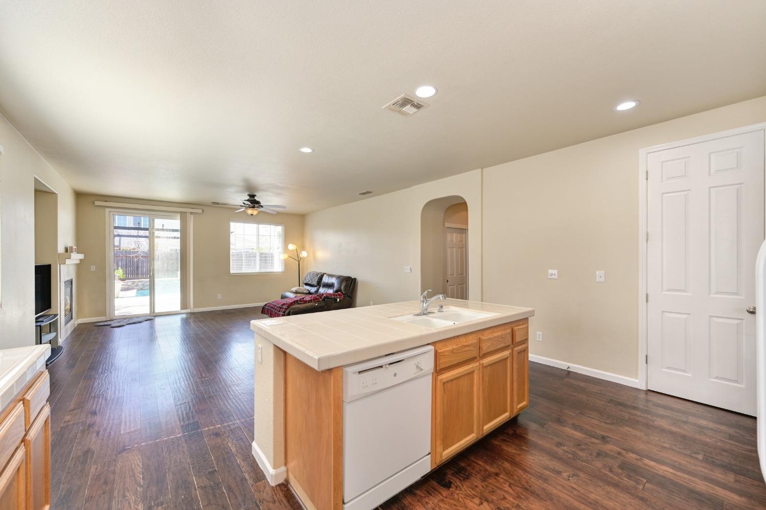 12409 Pawcatuck Way