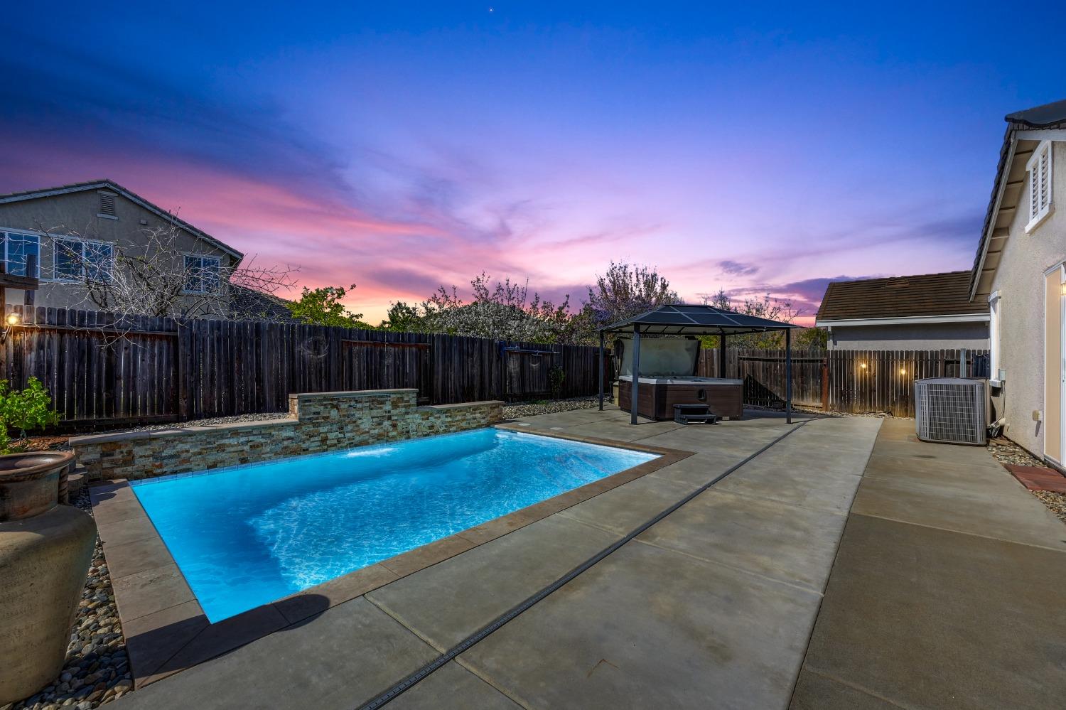 12409 Pawcatuck Way