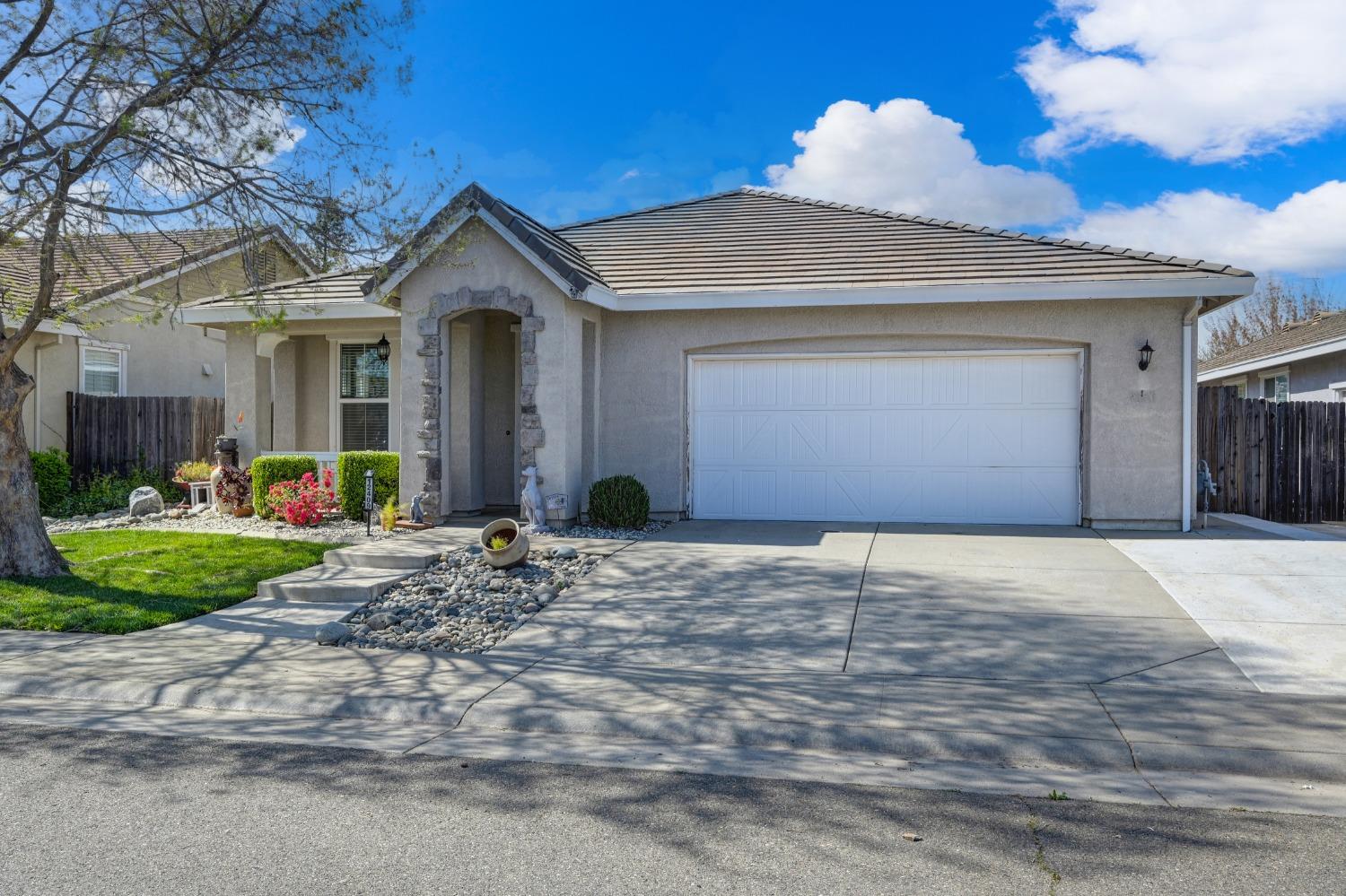 12409 Pawcatuck Way