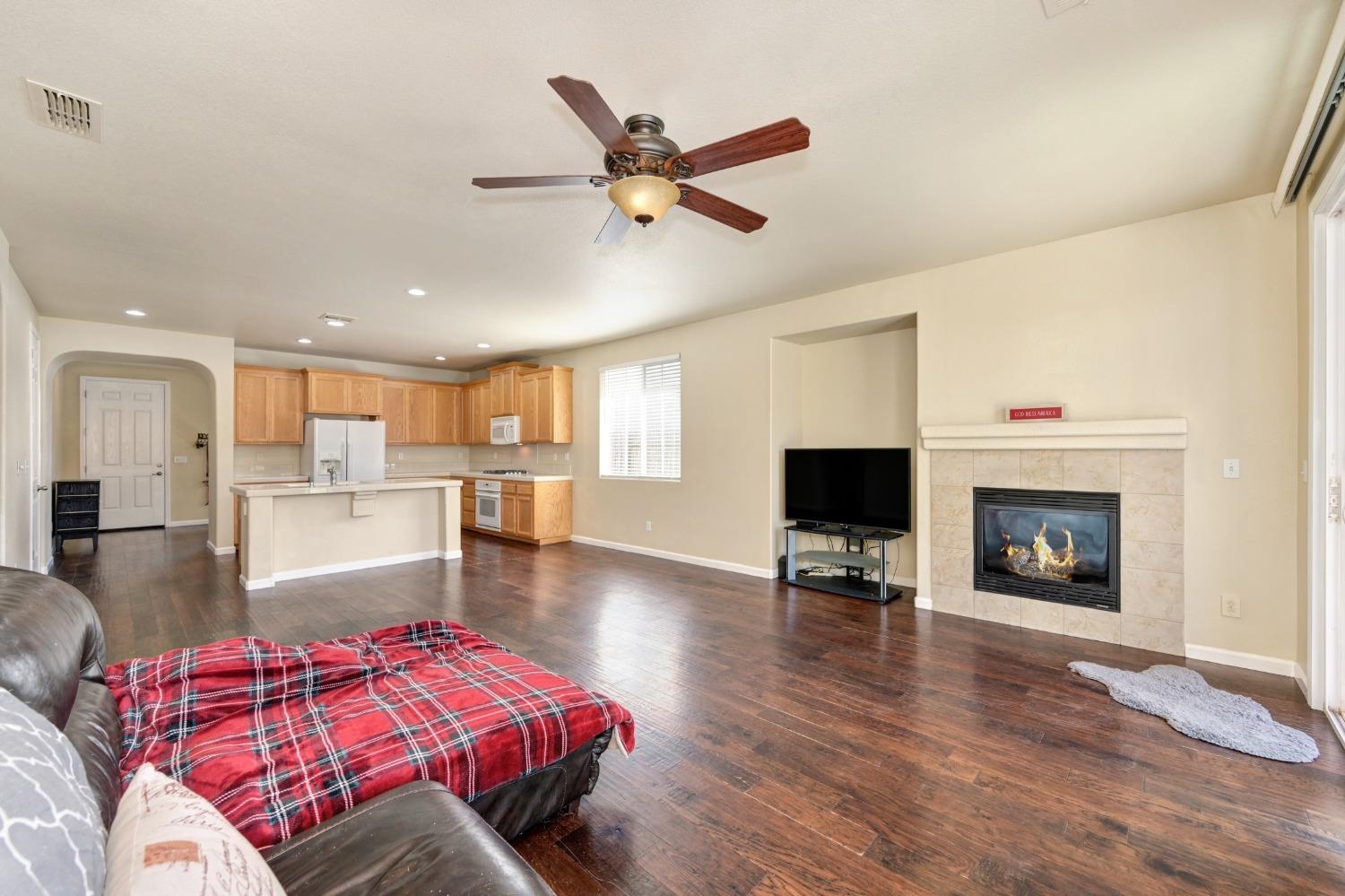 12409 Pawcatuck Way