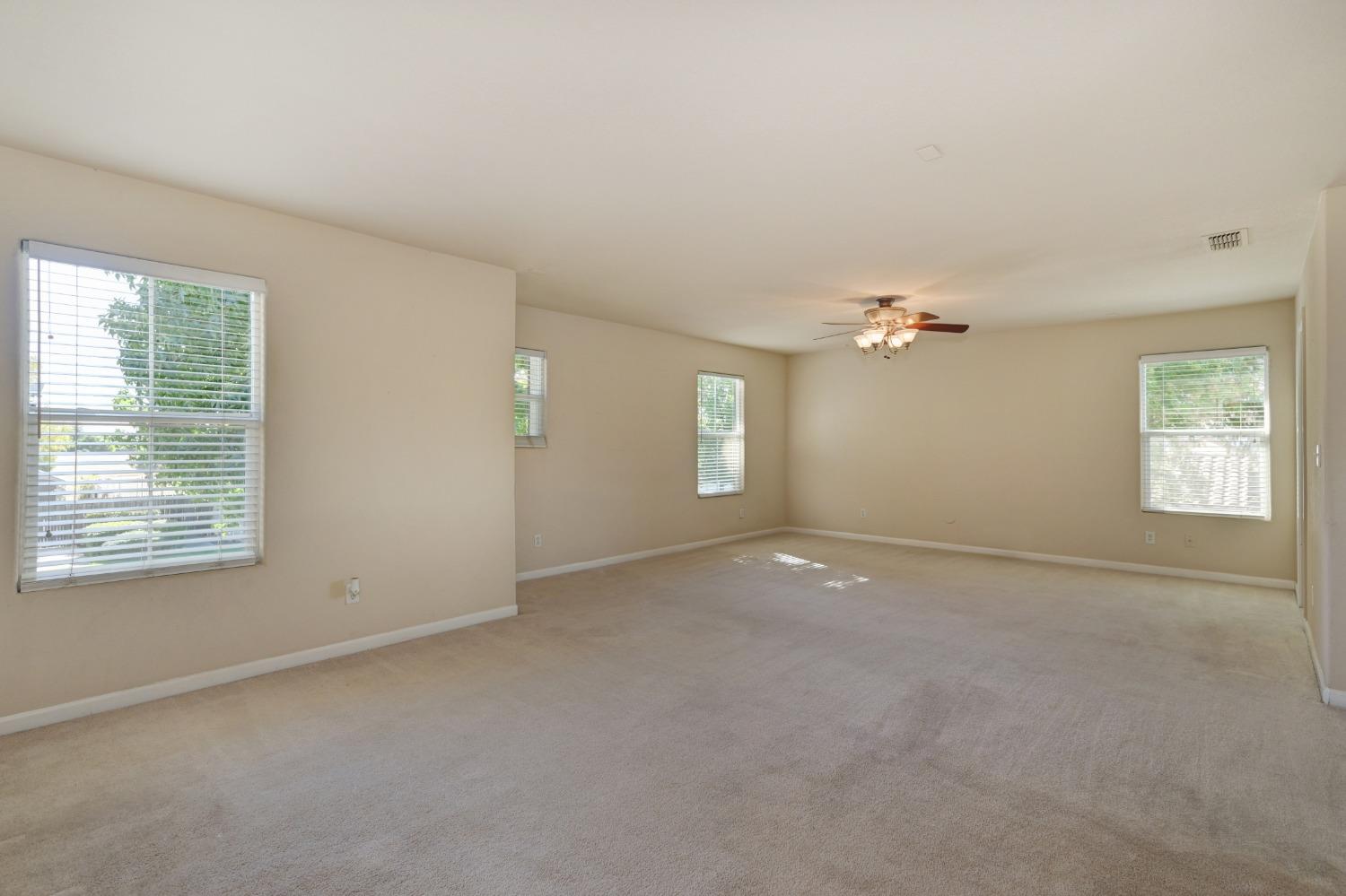 4538 Rosecliff Circle