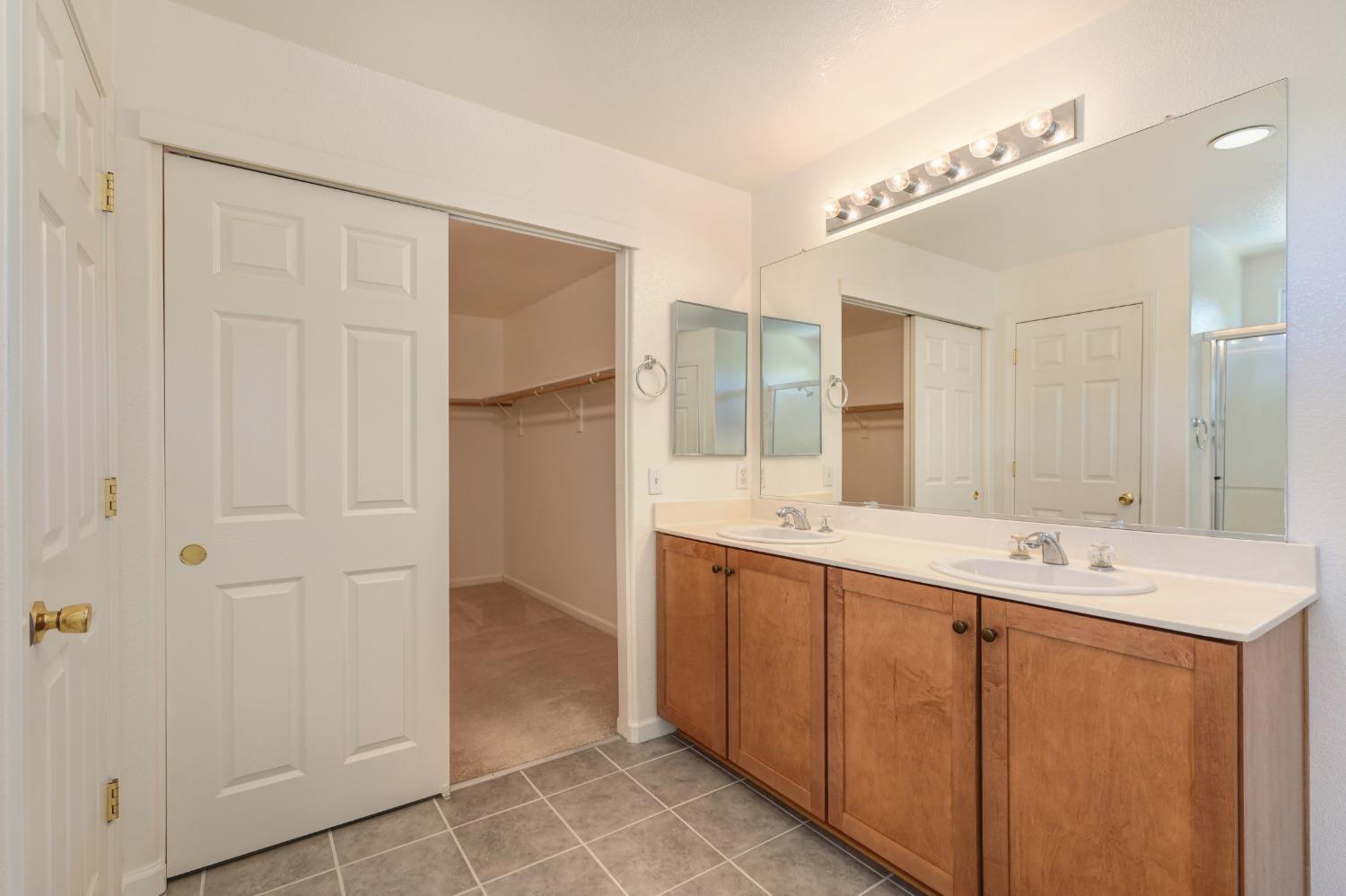 4538 Rosecliff Circle