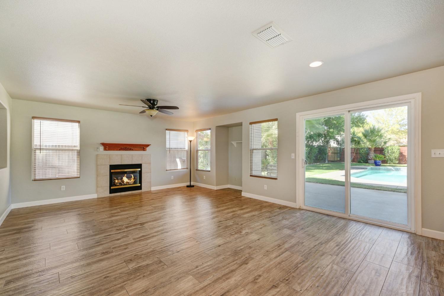 4538 Rosecliff Circle