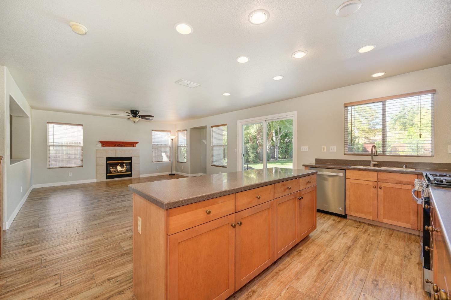 4538 Rosecliff Circle