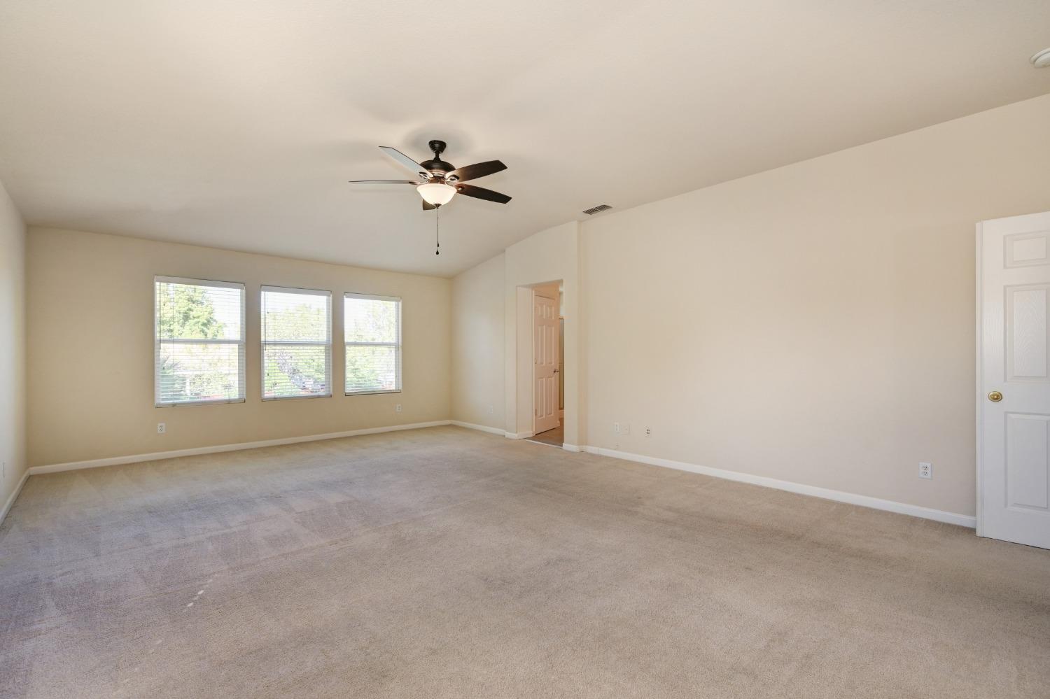 4538 Rosecliff Circle