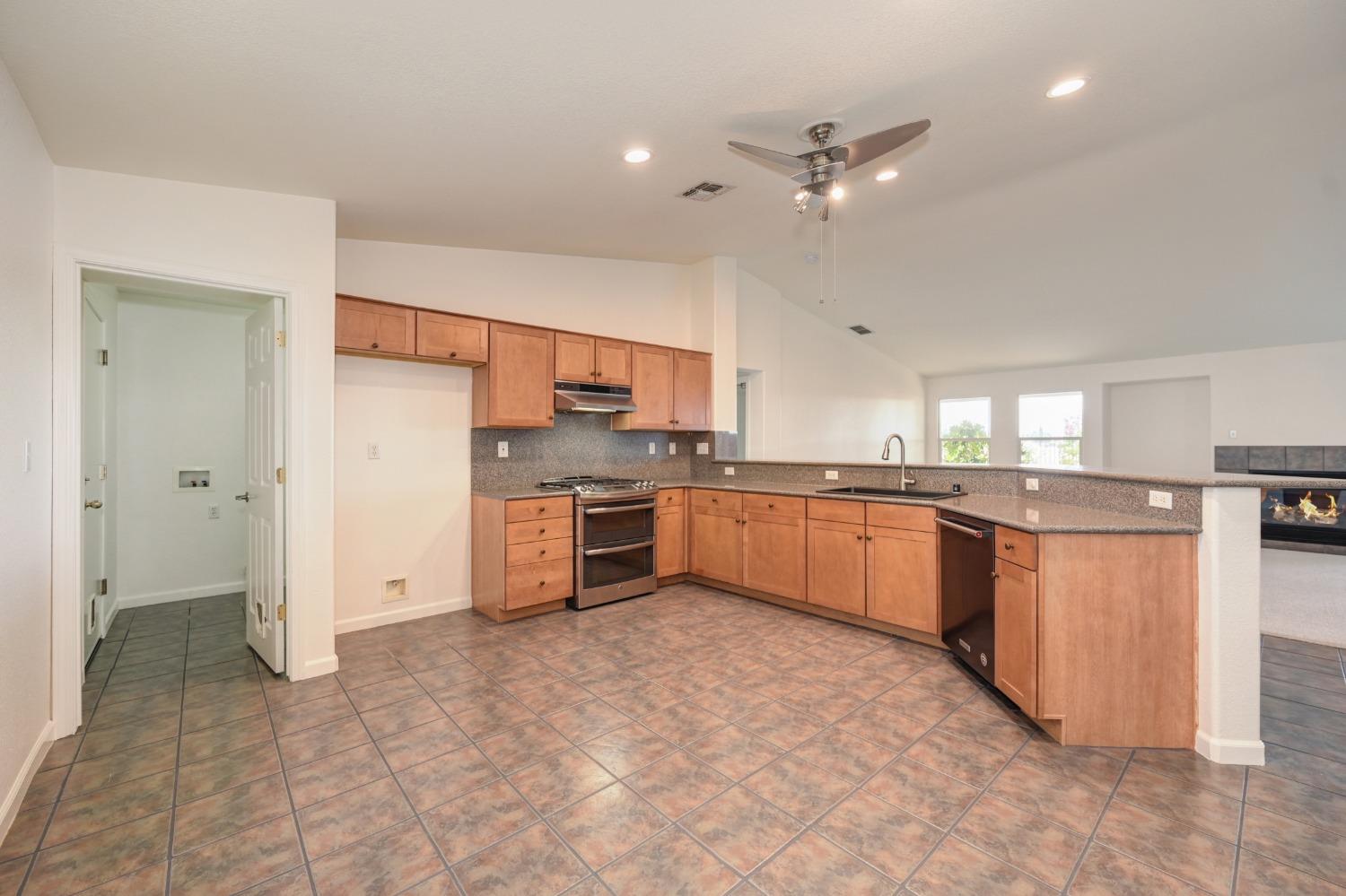 4533 Rosecliff Circle