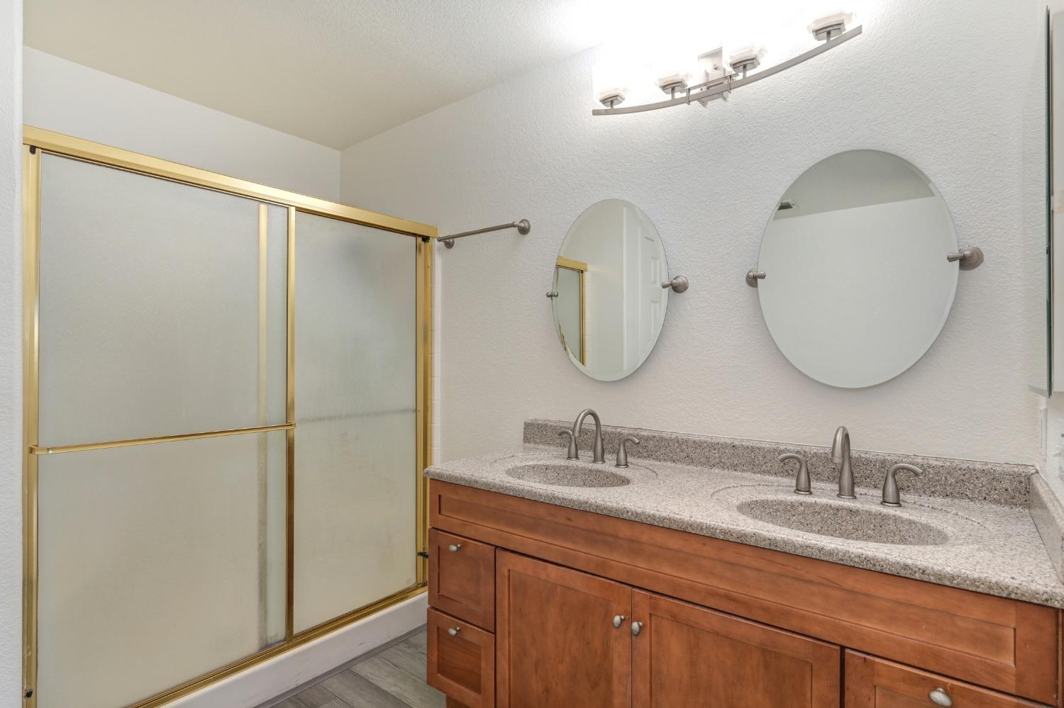 4533 Rosecliff Circle