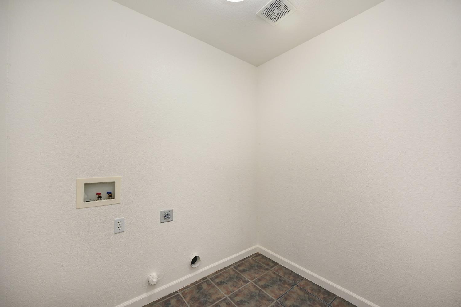 4533 Rosecliff Circle