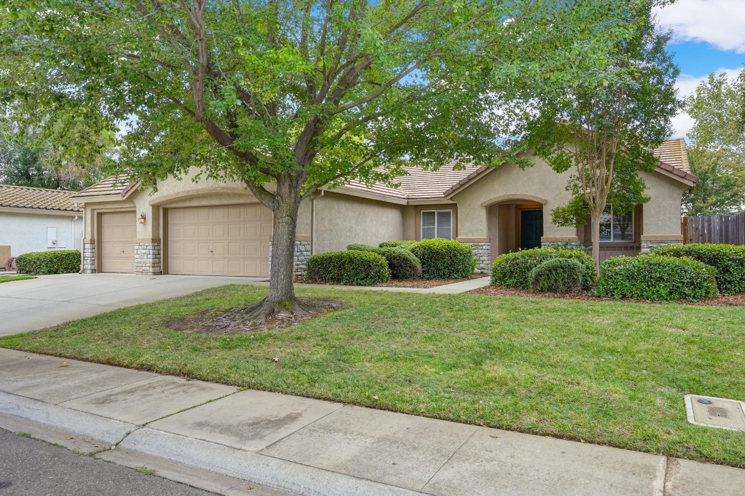 4533 Rosecliff Circle