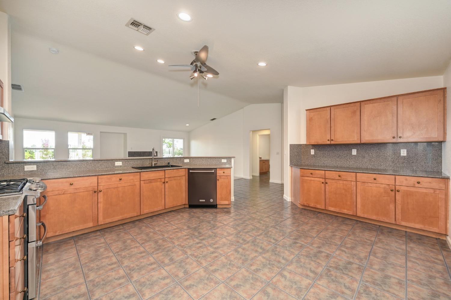 4533 Rosecliff Circle