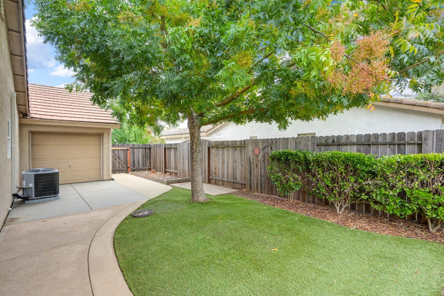4533 Rosecliff Circle