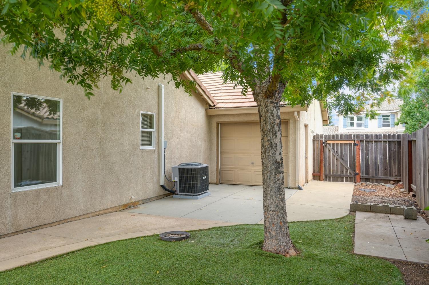 4533 Rosecliff Circle