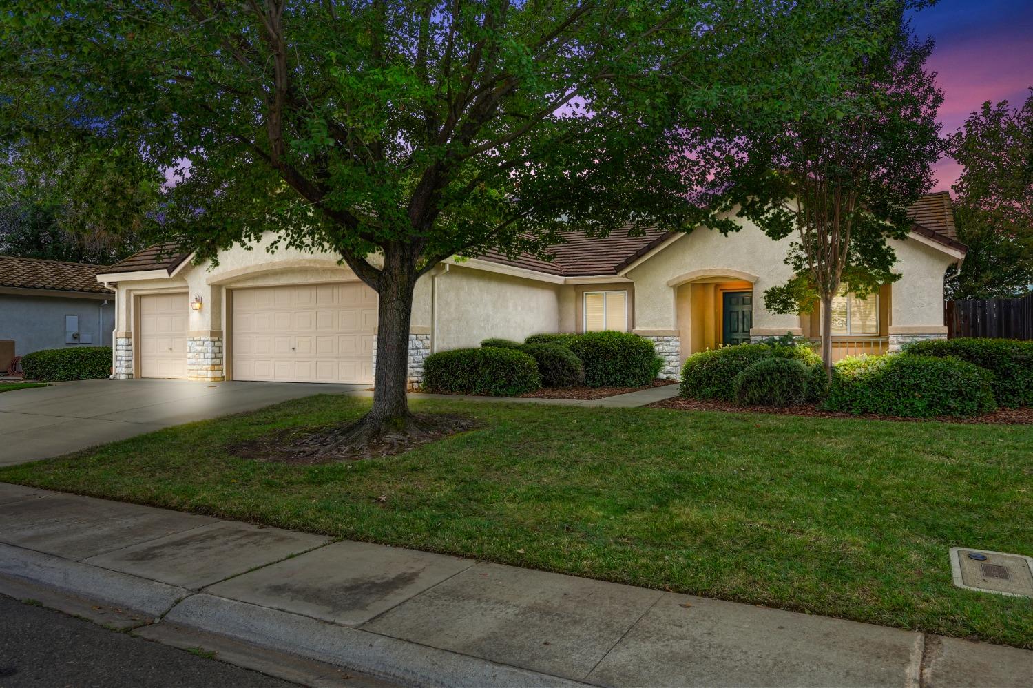 4533 Rosecliff Circle