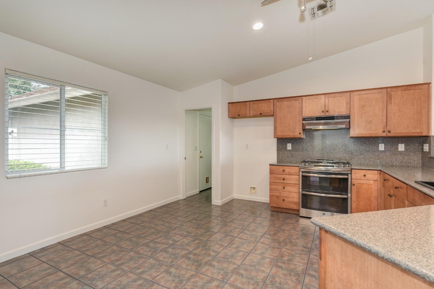 4533 Rosecliff Circle