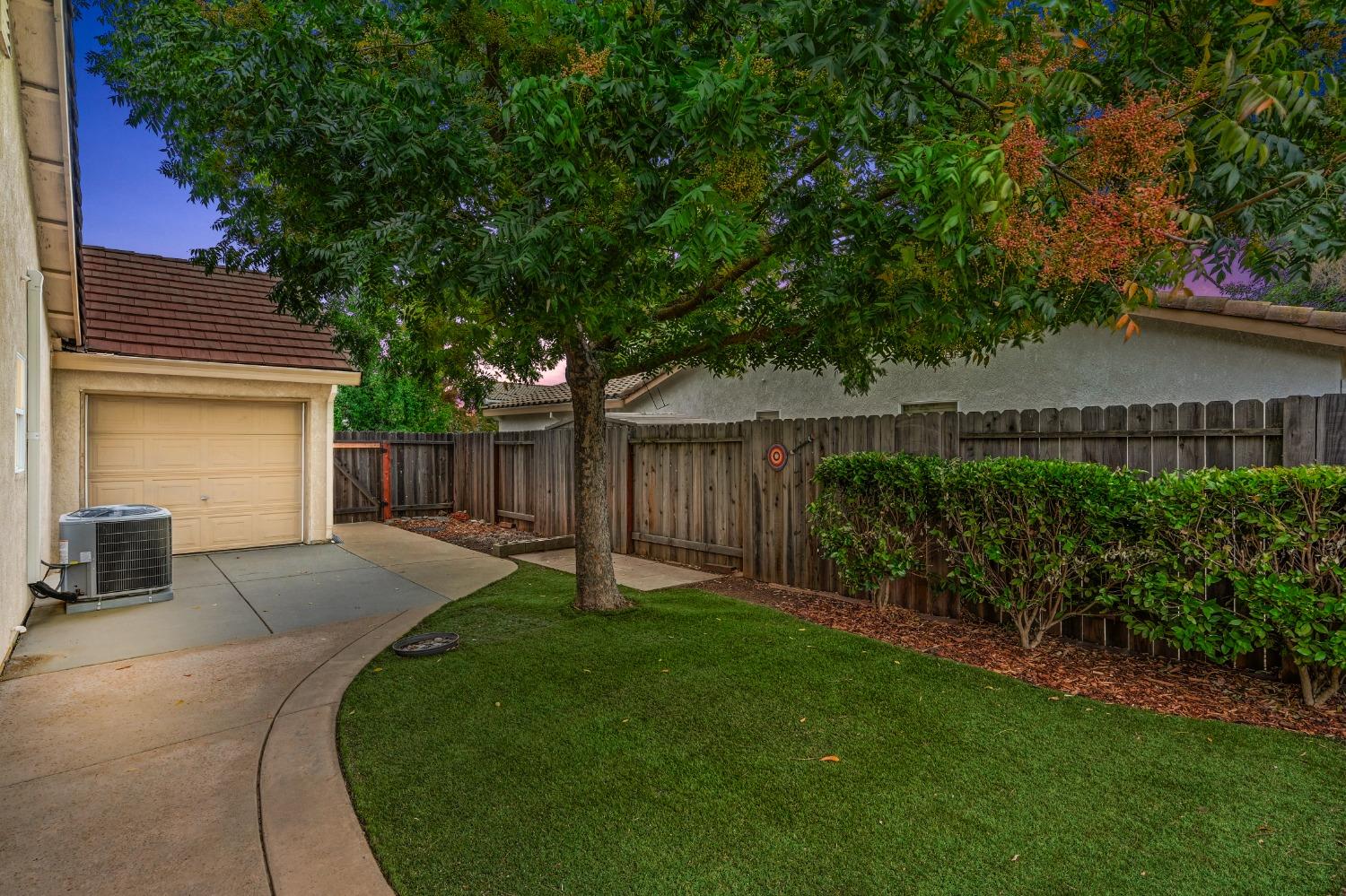 4533 Rosecliff Circle
