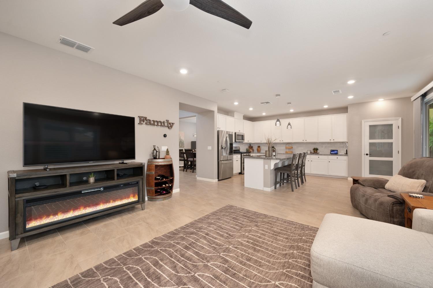 3609 Manzanola Way
