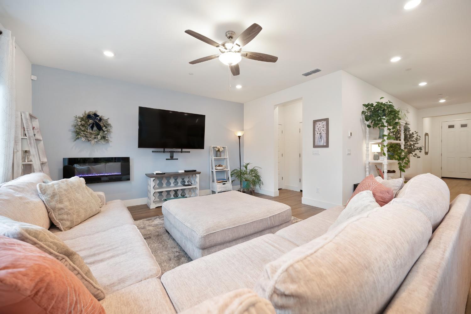 12840 Thorntonhall Drive