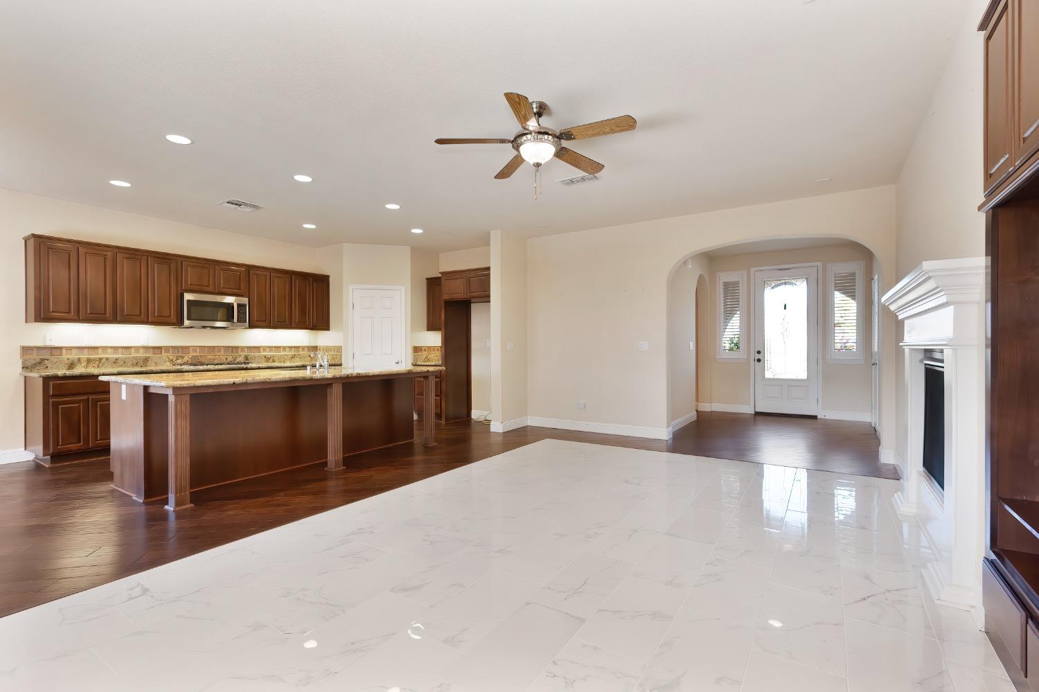 4070 Tenaja Way