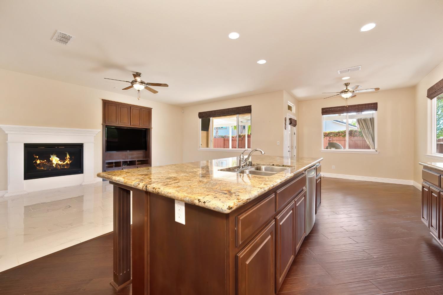 4070 Tenaja Way