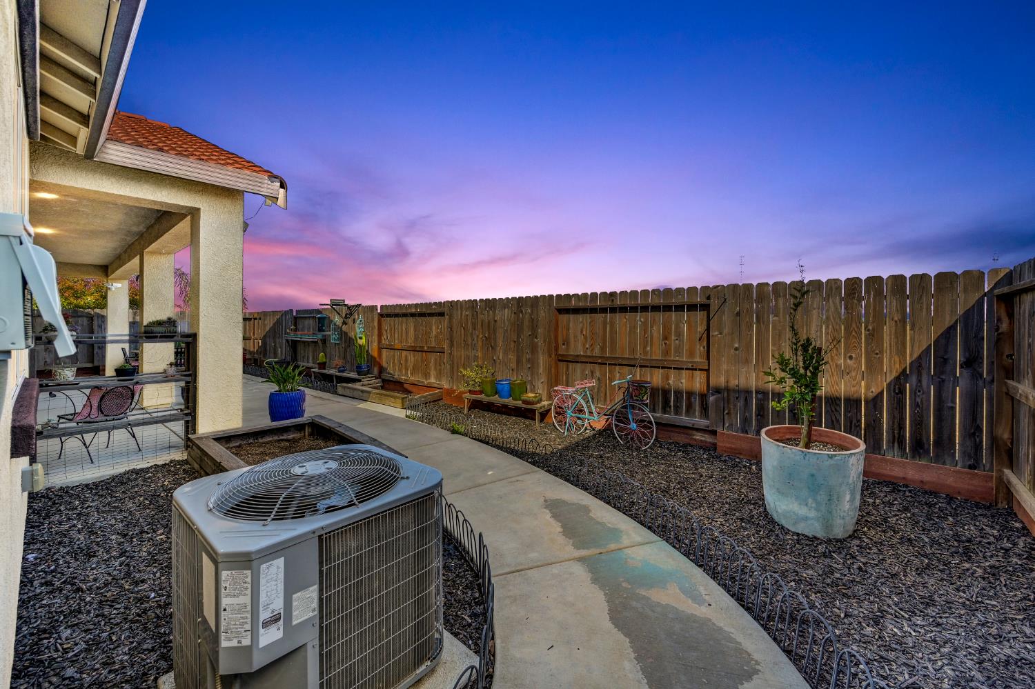 12767 Evanston Way
