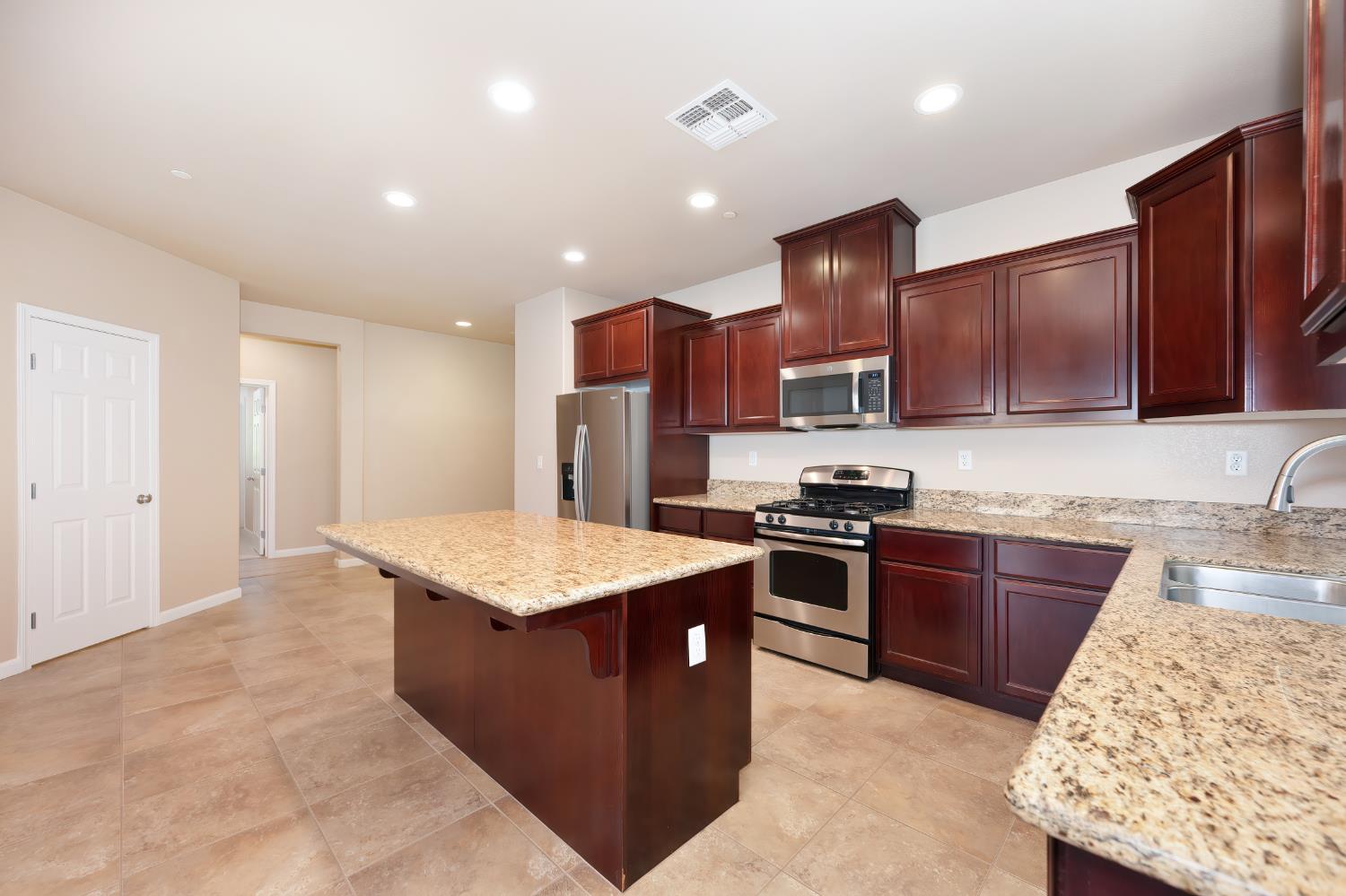 4135 Choteau Circle
