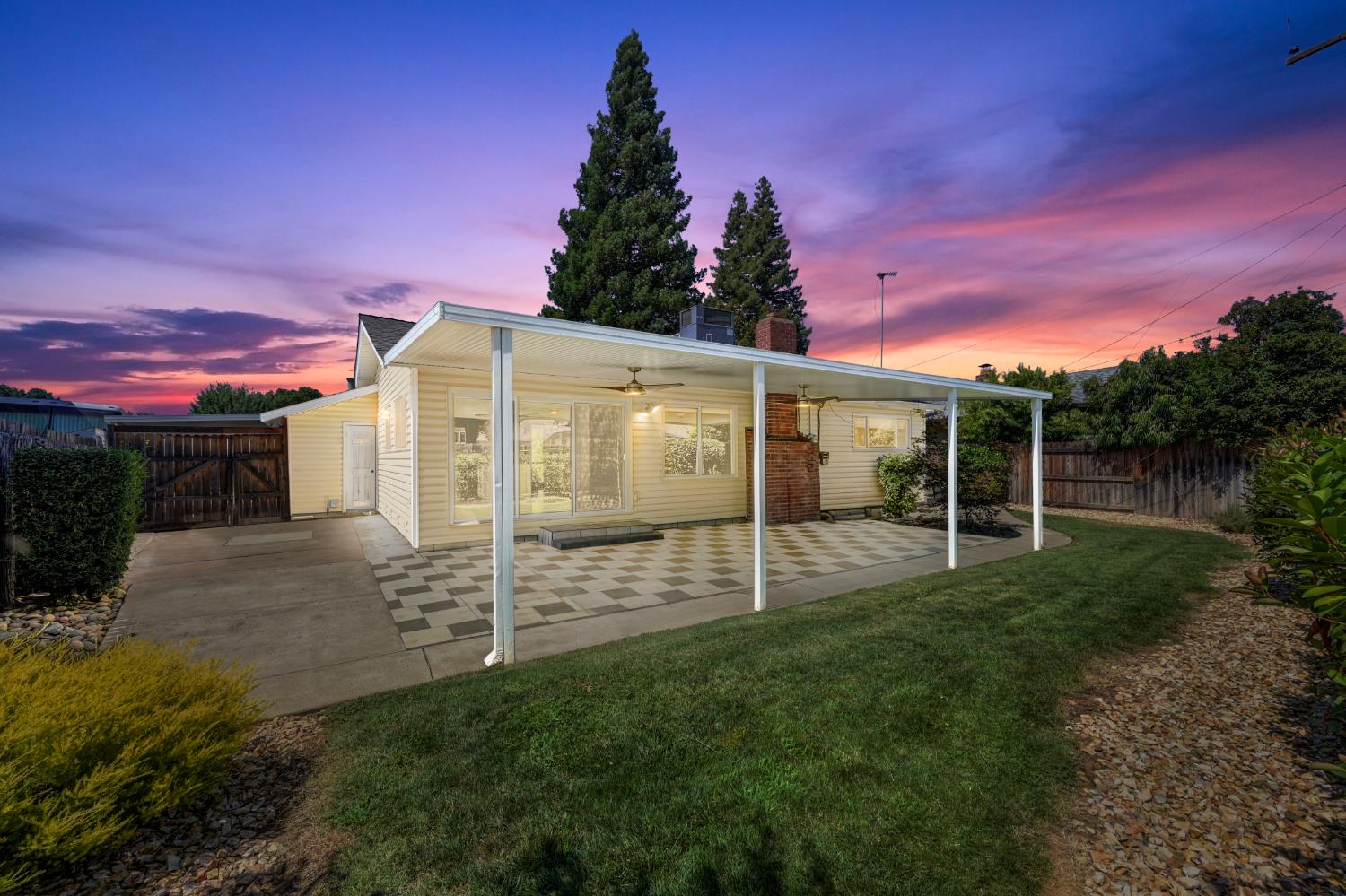 2144 Danbury Way