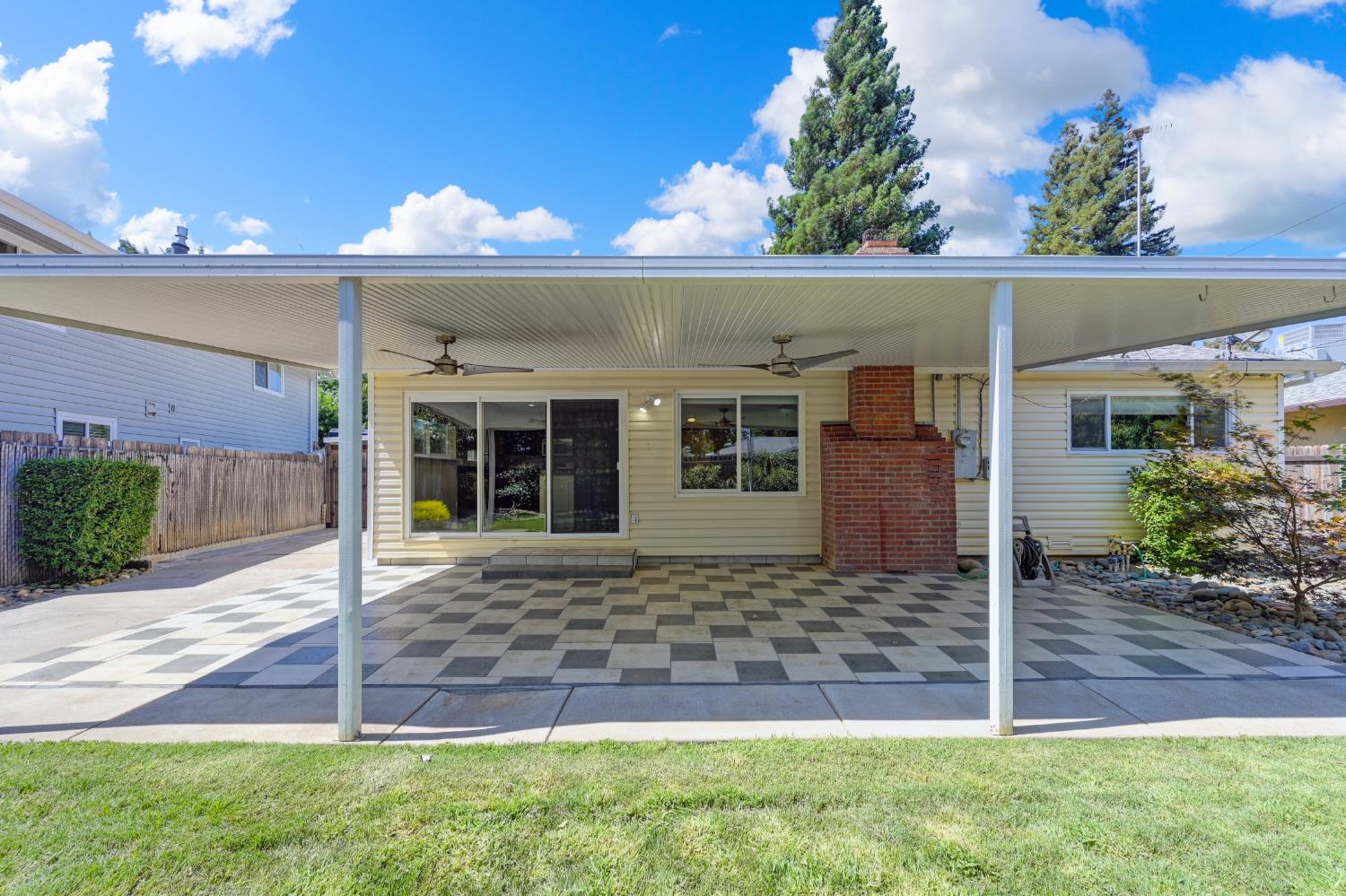 2144 Danbury Way