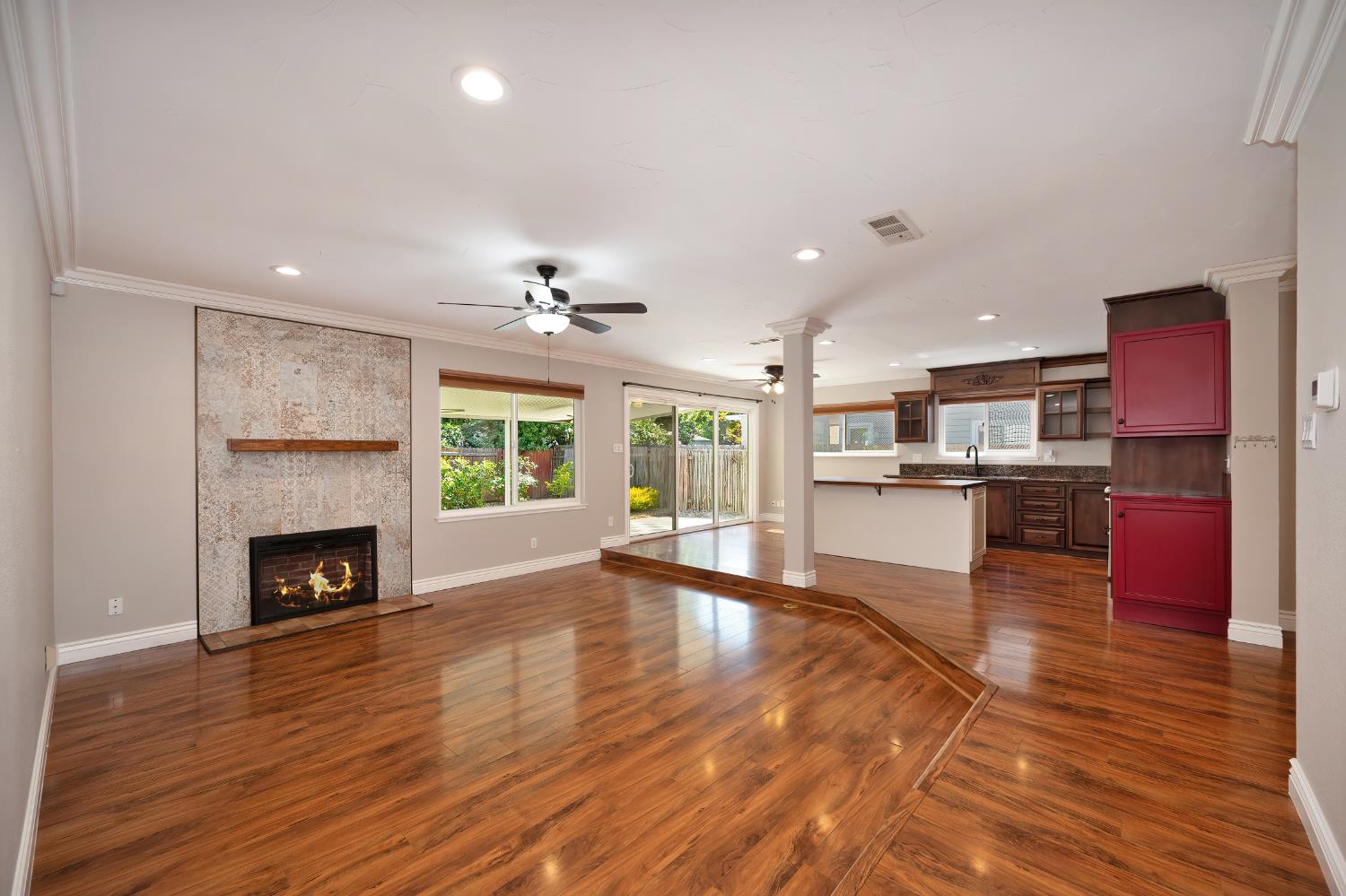 2144 Danbury Way