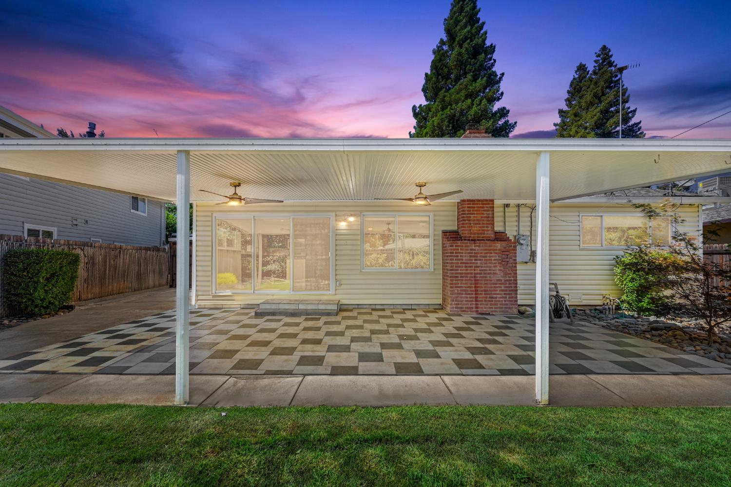 2144 Danbury Way