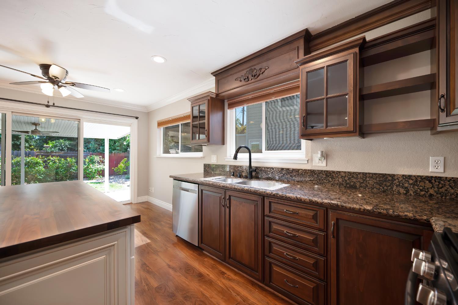 2144 Danbury Way