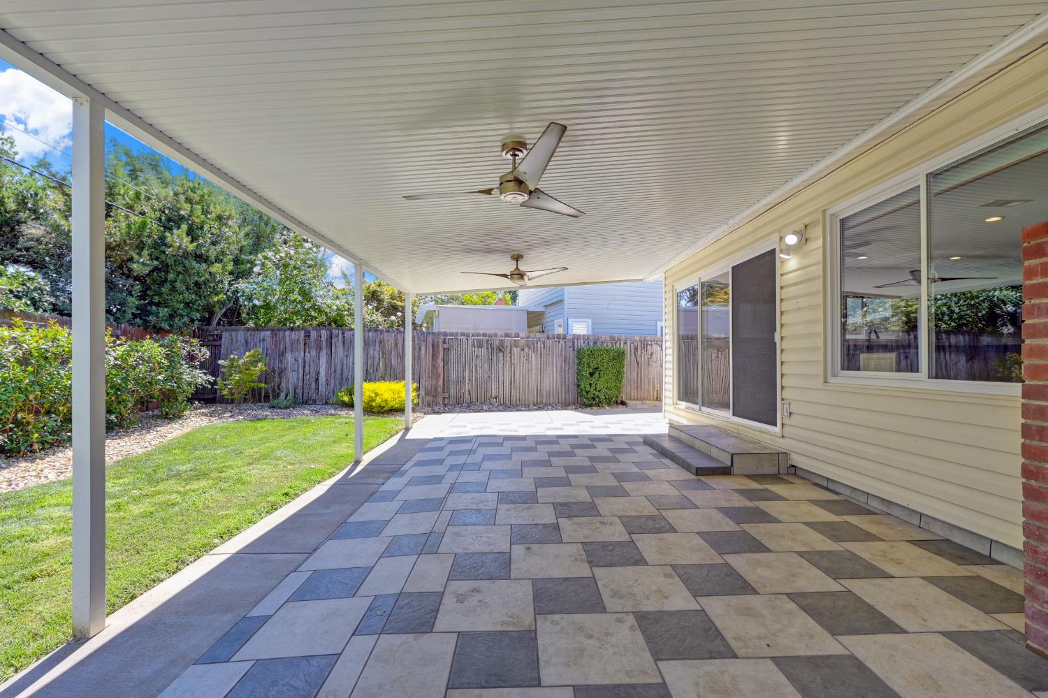 2144 Danbury Way