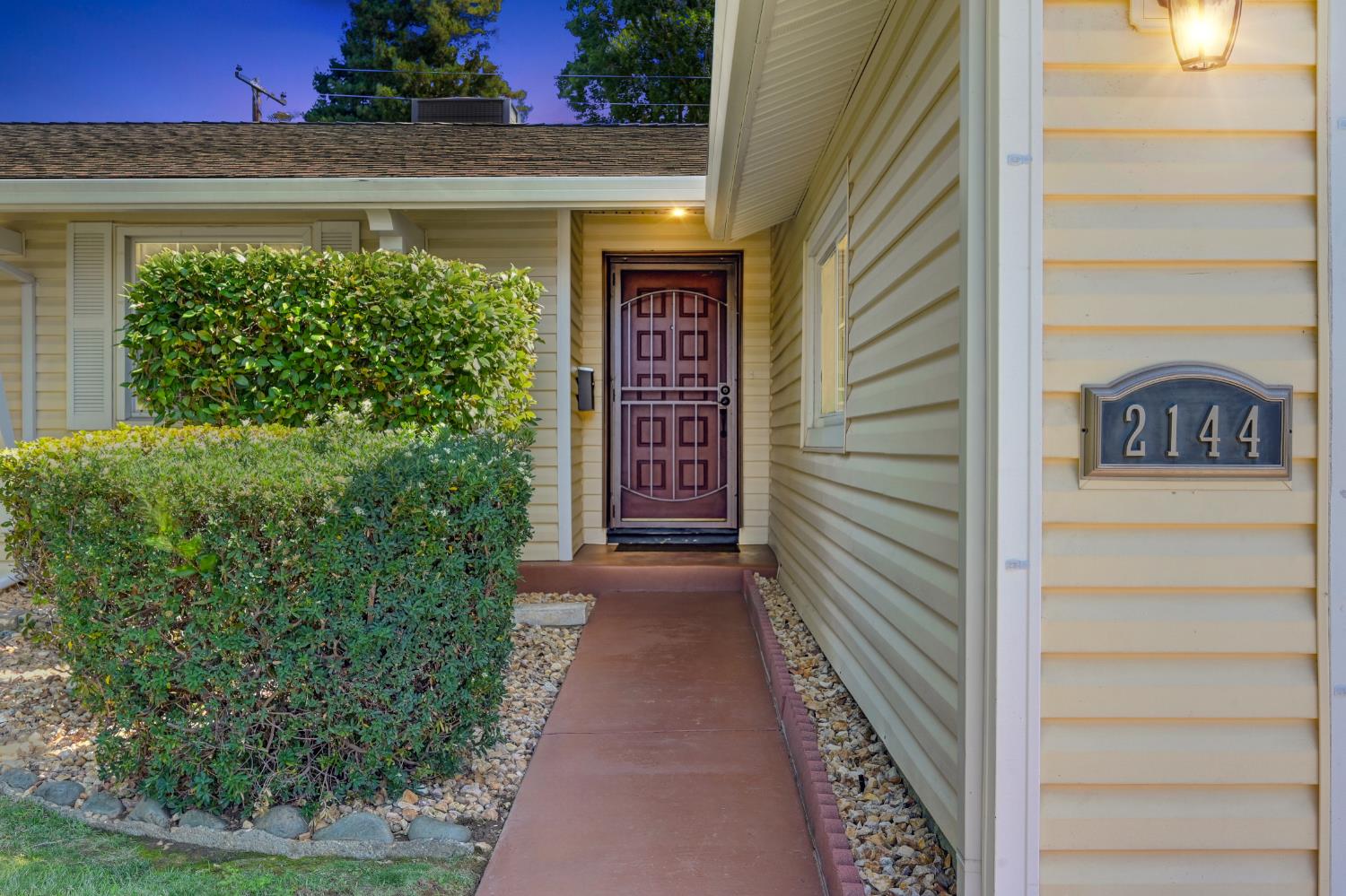 2144 Danbury Way
