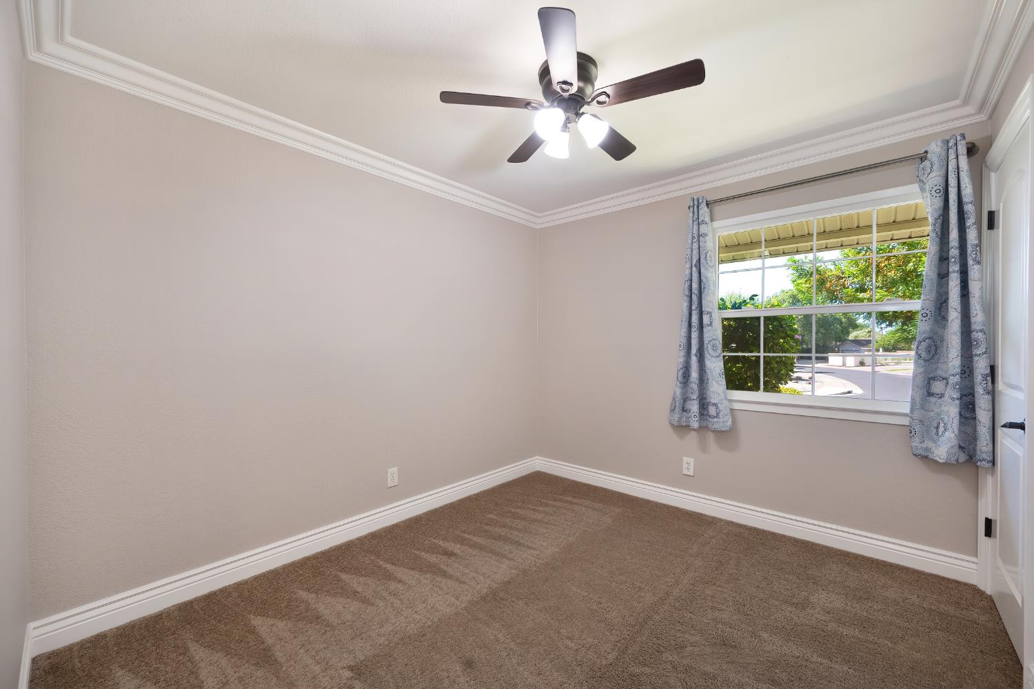 2144 Danbury Way
