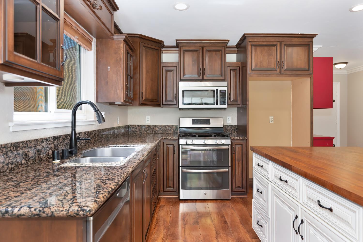2144 Danbury Way