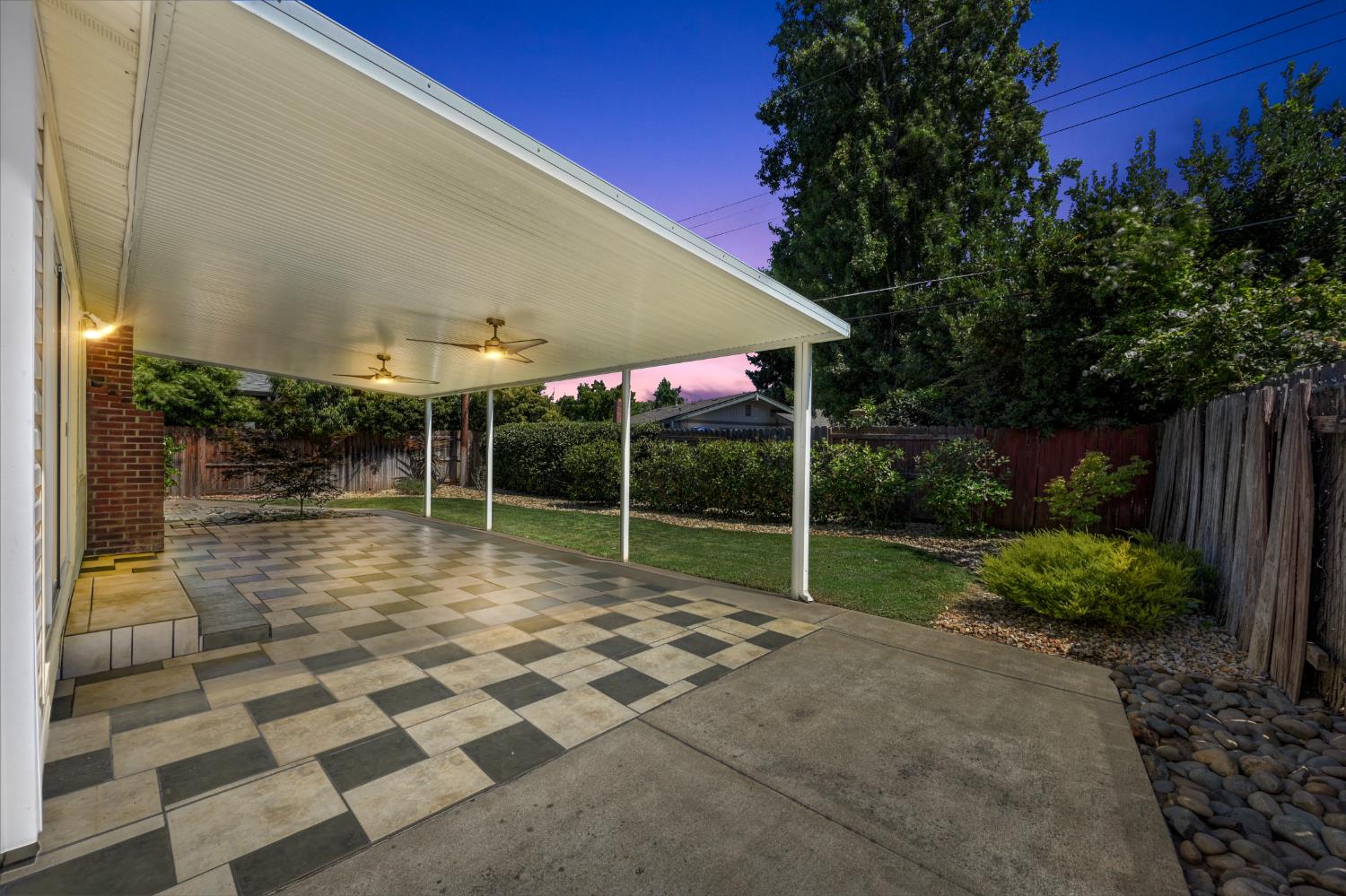 2144 Danbury Way