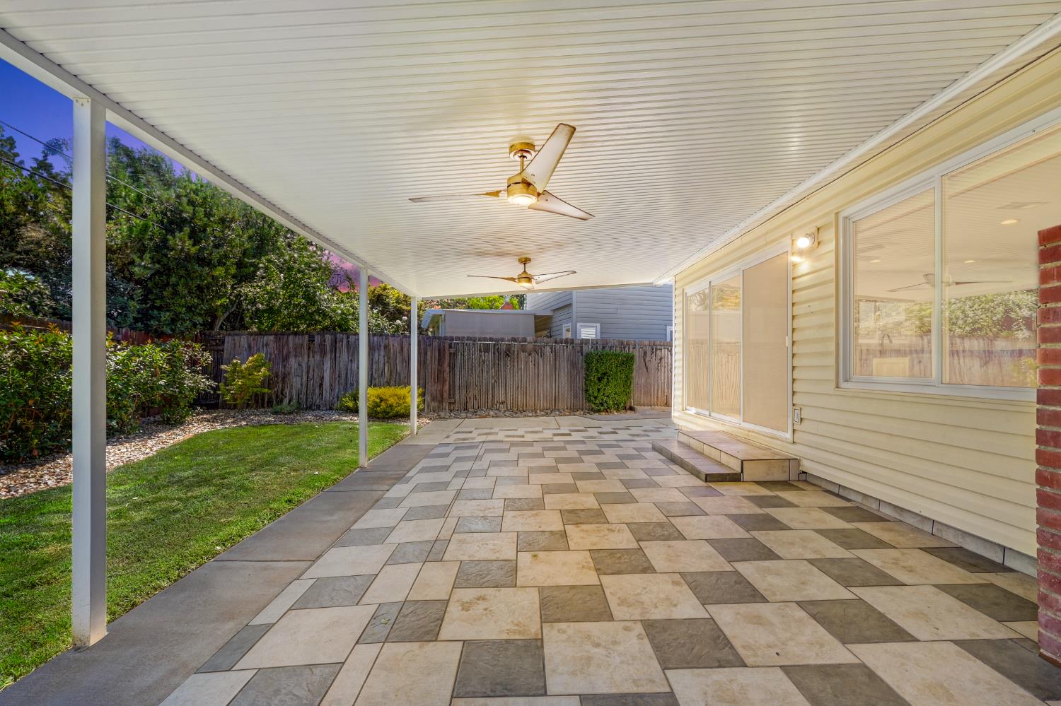 2144 Danbury Way