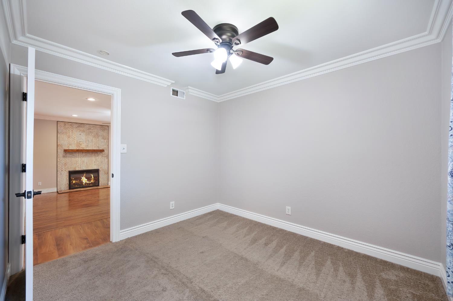 2144 Danbury Way