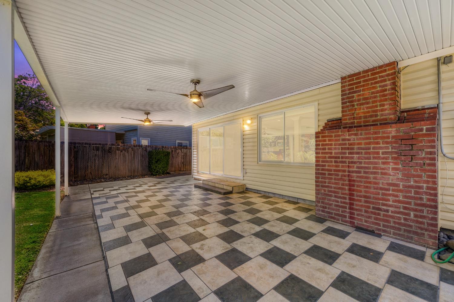 2144 Danbury Way