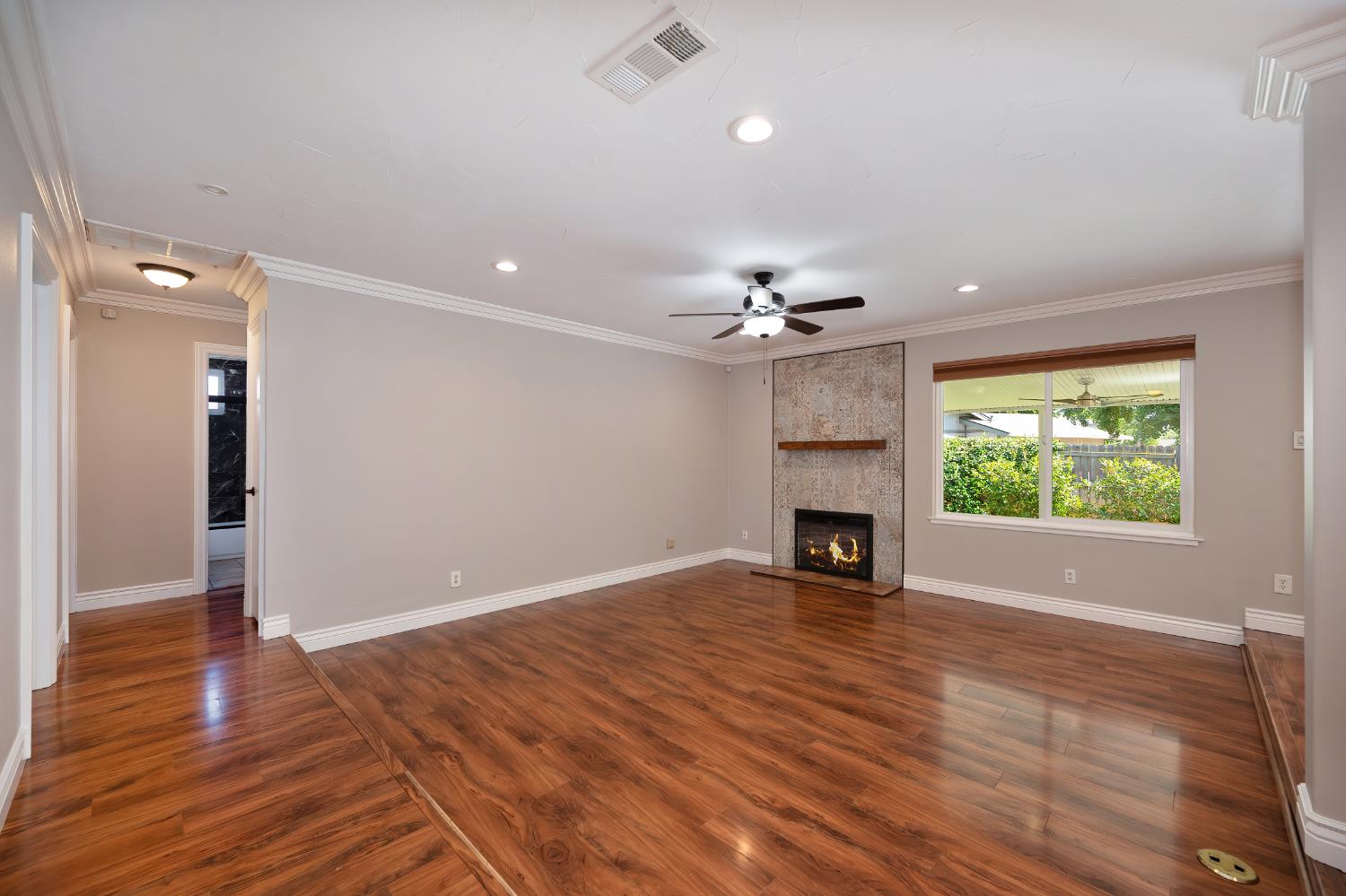2144 Danbury Way