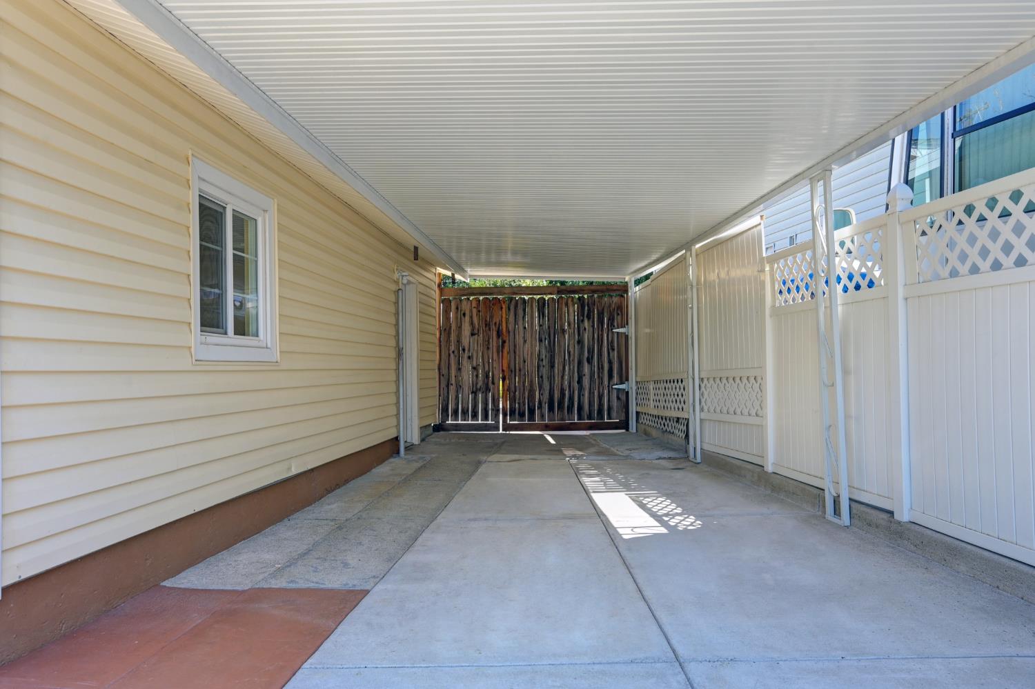 2144 Danbury Way