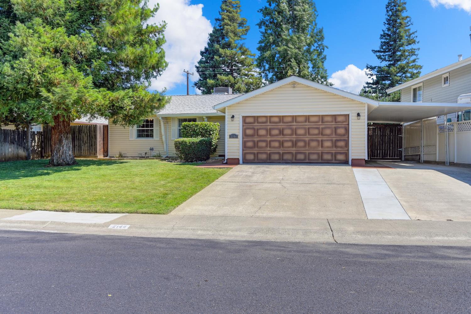 2144 Danbury Way