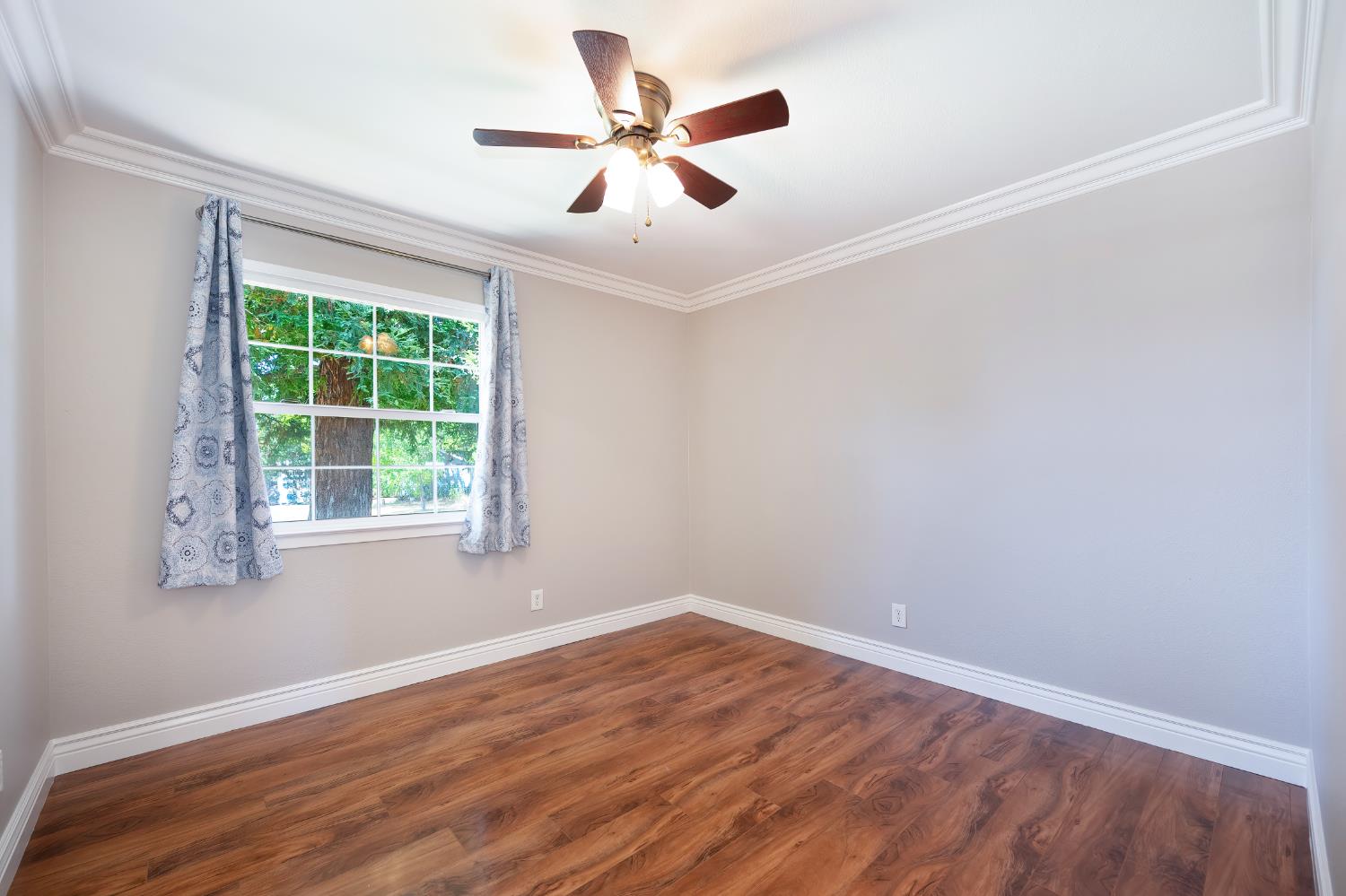 2144 Danbury Way