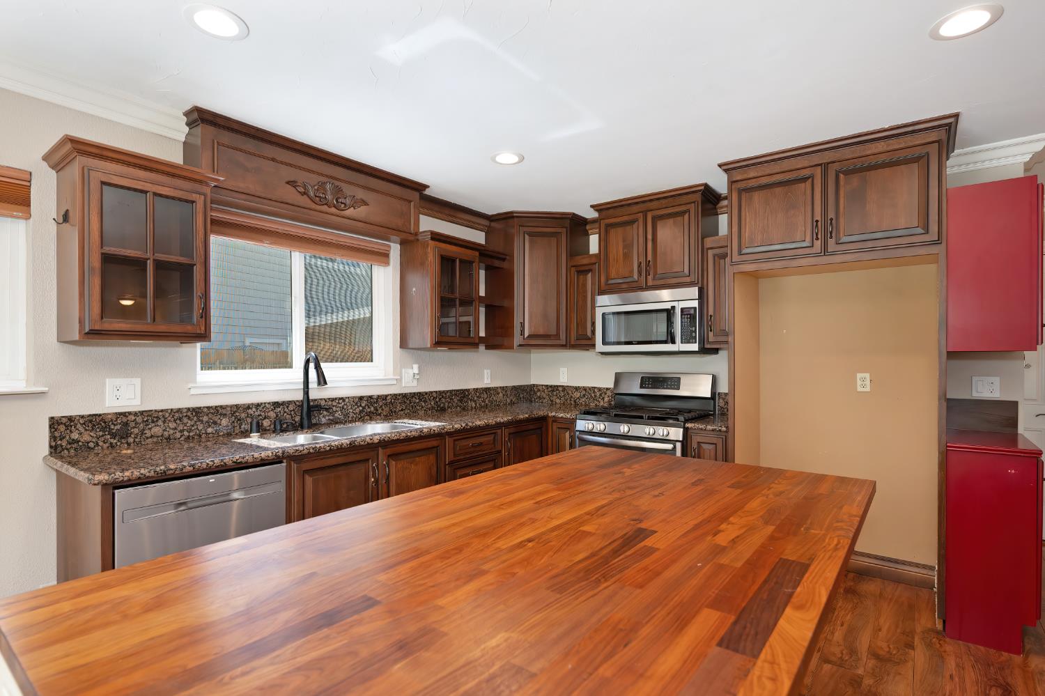 2144 Danbury Way