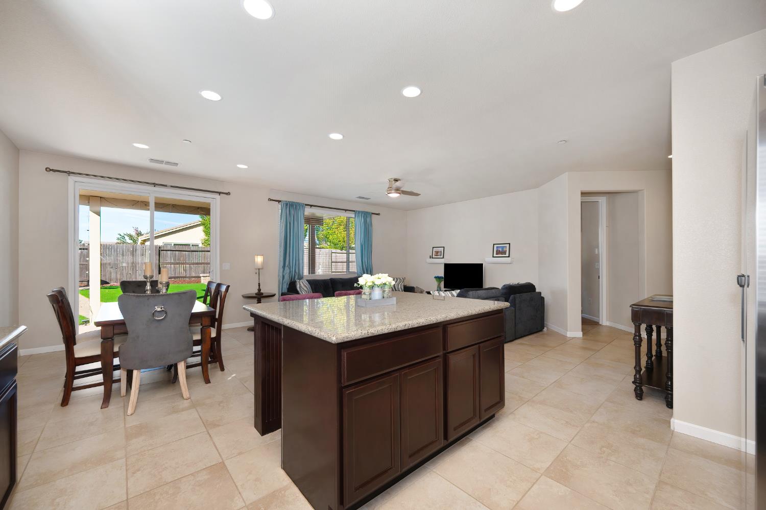 4038 Pinoche Peak Way