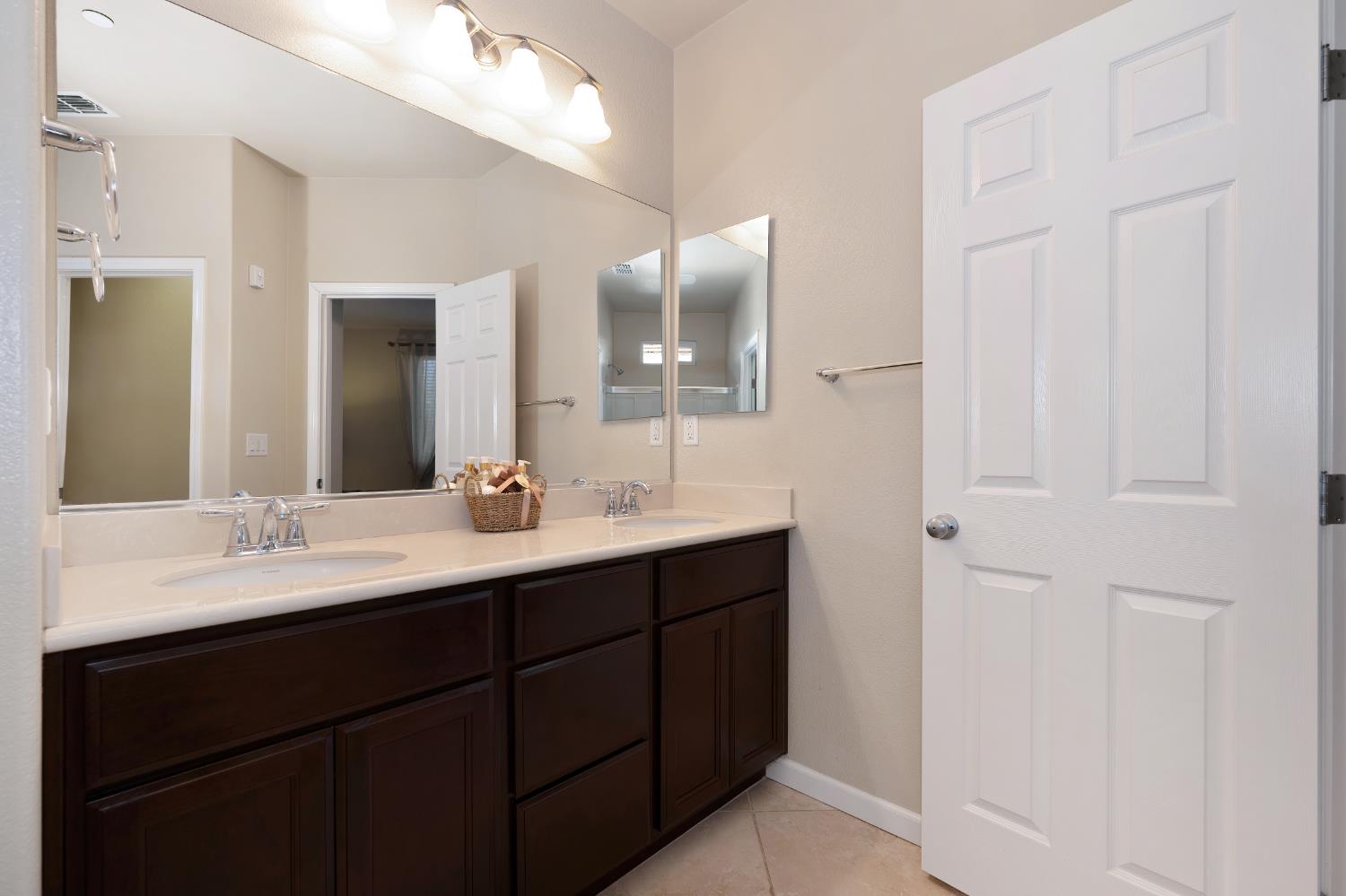 4038 Pinoche Peak Way