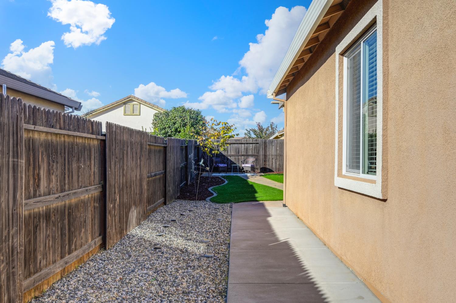 4038 Pinoche Peak Way