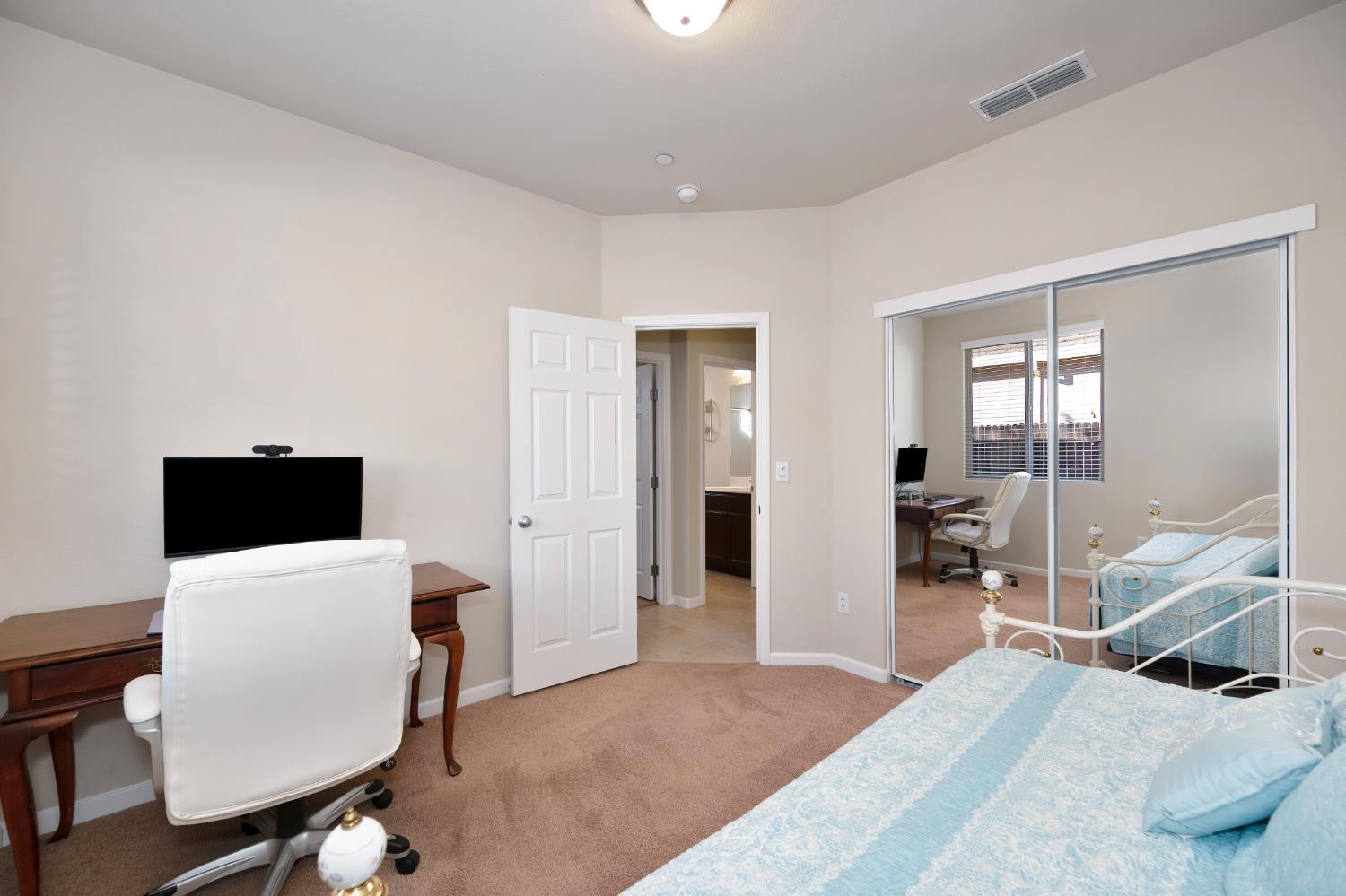 4038 Pinoche Peak Way