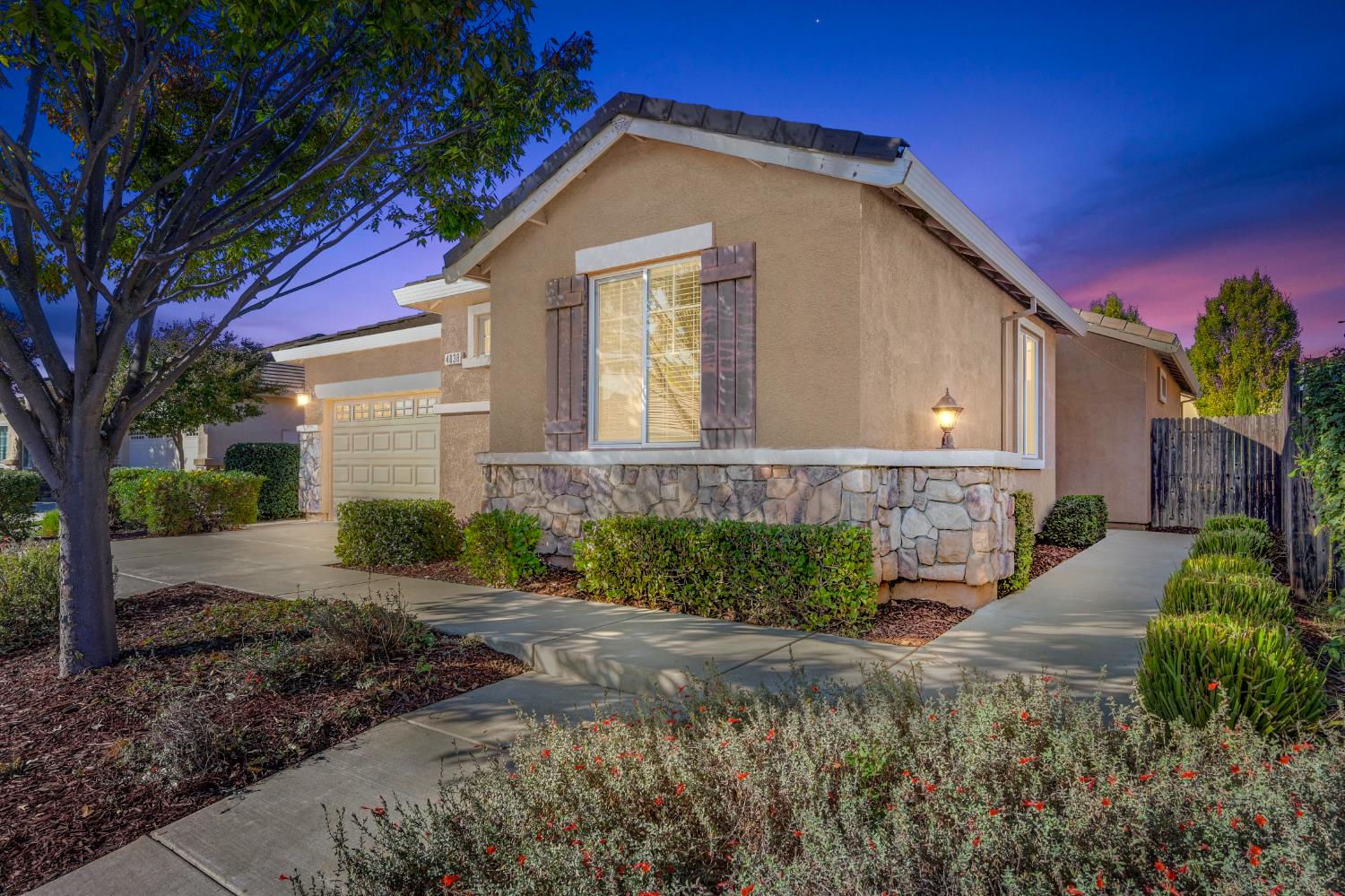 4038 Pinoche Peak Way