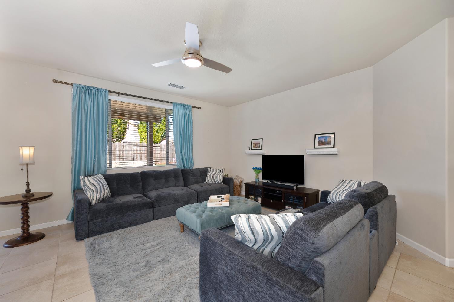 4038 Pinoche Peak Way